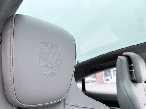 Performance Plus 93.4kWh Turbo Saloon 4dr Electric Auto 4WD (680 ps)