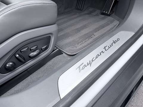 Performance Plus 93.4kWh Turbo Saloon 4dr Electric Auto 4WD (680 ps)