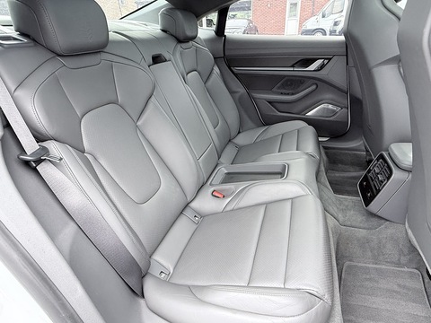 Performance Plus 93.4kWh Turbo Saloon 4dr Electric Auto 4WD (680 ps)