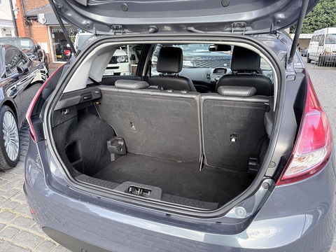 1.6 TDCi Titanium X Hatchback 5dr Diesel Manual Euro 5 (95 ps)
