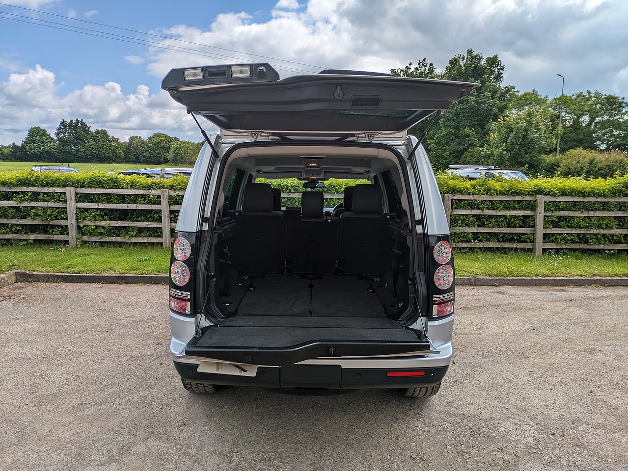 Used 2016 Land Rover Discovery 4 SD V6 Landmark For Sale (U12220