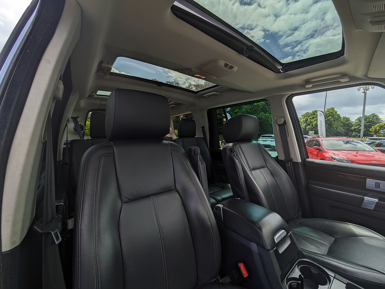 Used 2016 Land Rover Discovery 4 SD V6 Landmark For Sale (U12220