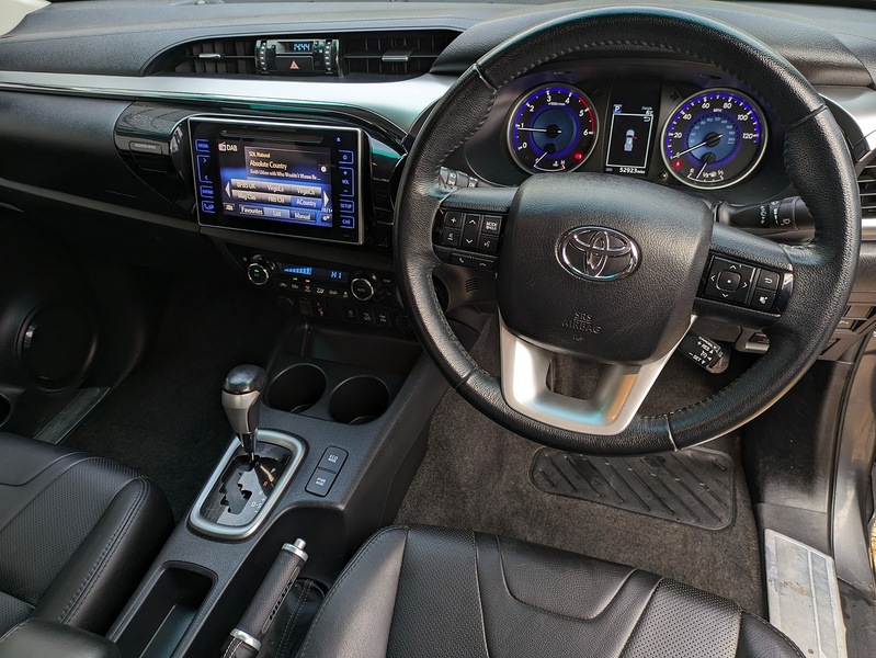 Toyota Hilux D-4D Invincible X - U13752