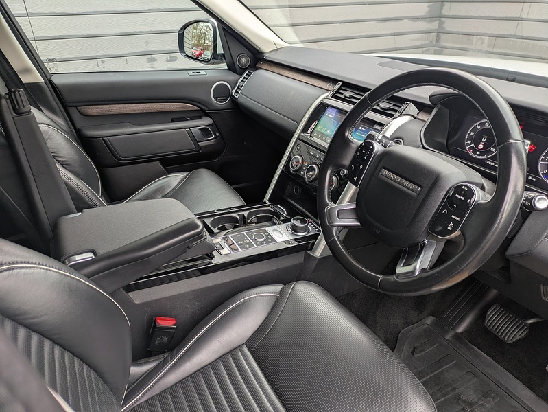 Land Rover Discovery SD V6 HSE - U14445