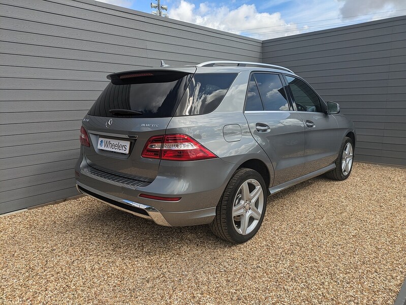 Mercedes-Benz M Class ML350 V6 BlueTEC AMG Line - U14477