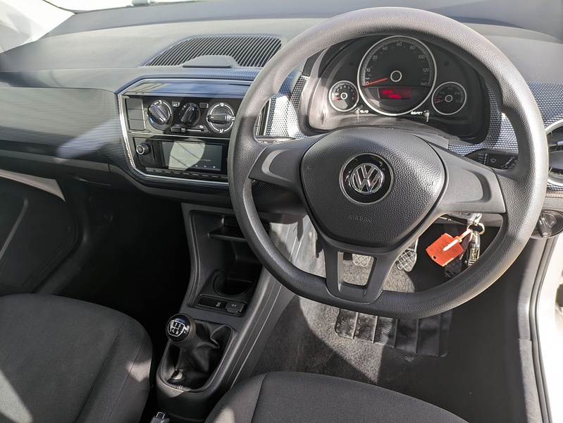 Volkswagen up! Move up! - U14781