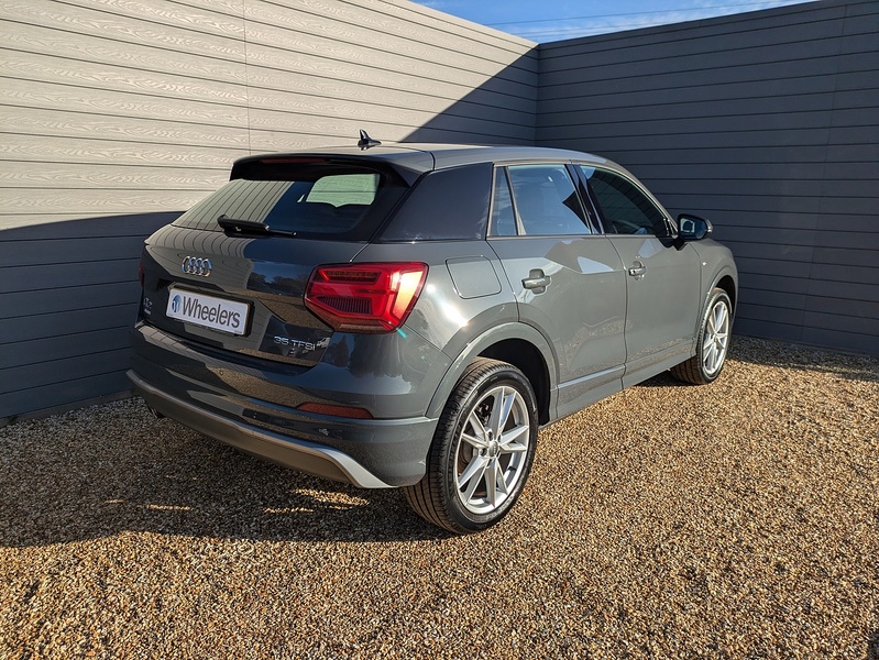 Audi Q2 TFSI CoD S line - U14786