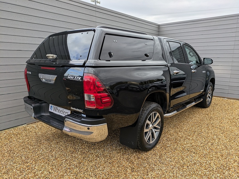 Toyota Hilux D-4D Invincible X - U14810