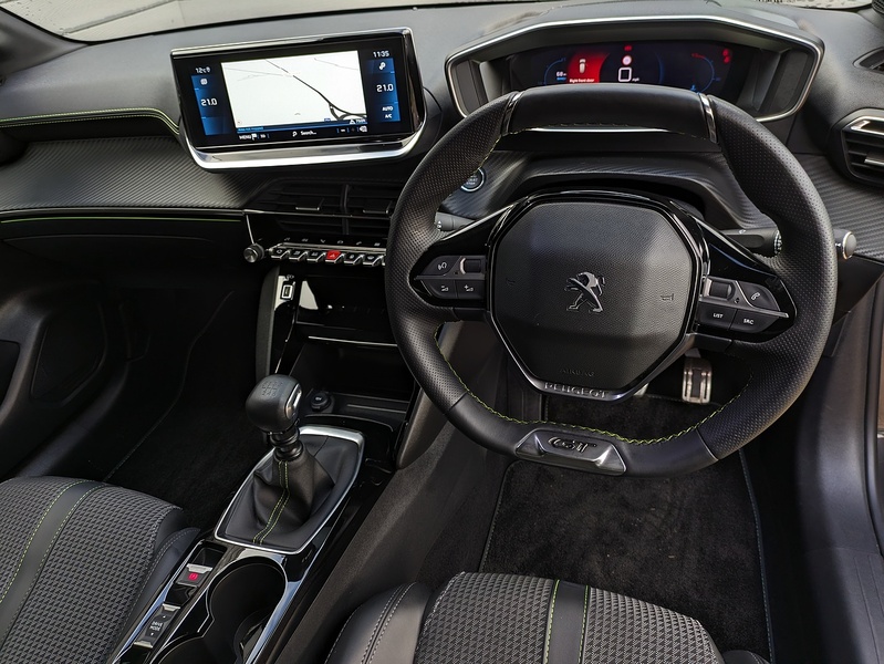 Peugeot 208 PureTech GT - U14843