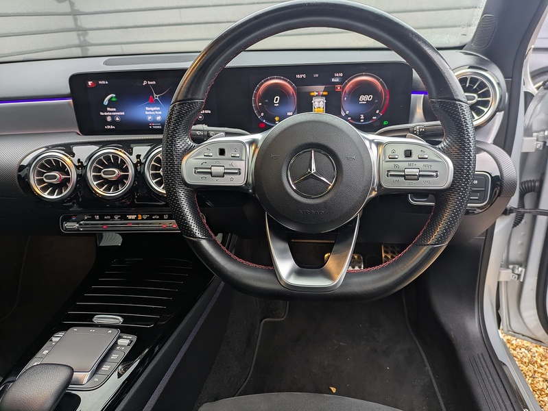 Mercedes-Benz A Class A180d AMG Line - U14858