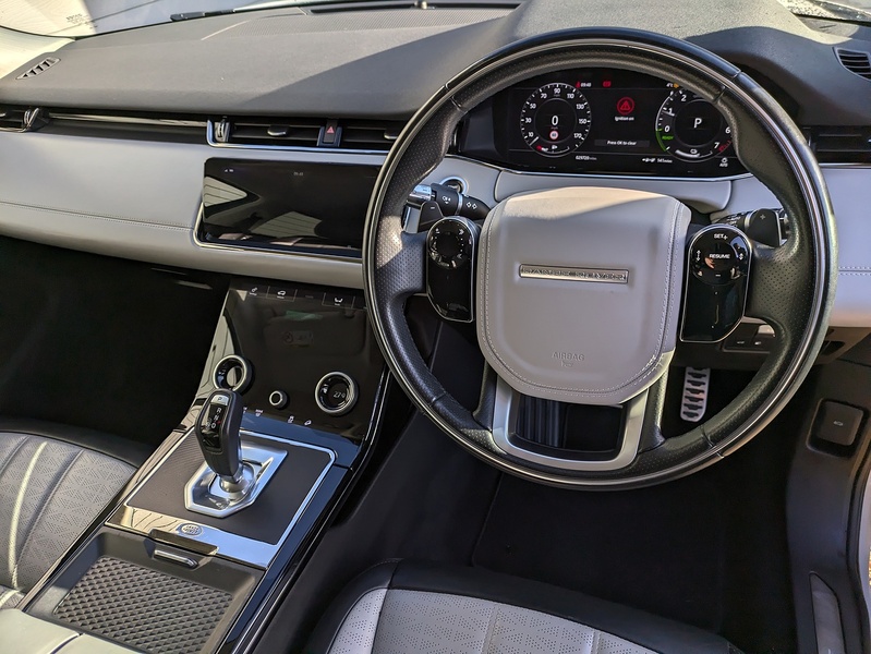 Land Rover Range Rover Evoque P300e R-Dynamic HSE - U14874