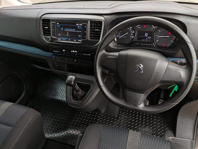Peugeot Traveller BlueHDi Active - U14912