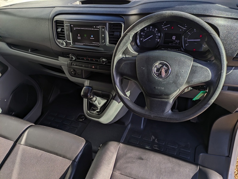 Vauxhall Vivaro Turbo D 2700 Sportive - U14926