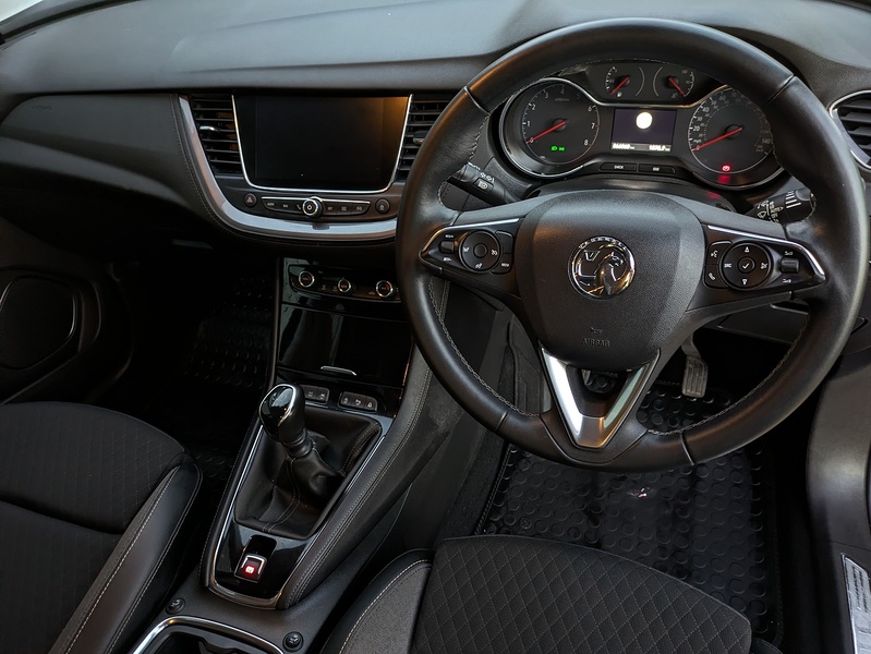 Vauxhall Grandland X Turbo SRi Nav - U14944