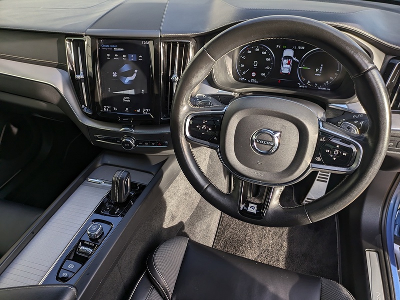 Volvo XC60 h T8 Twin Engine R-Design Pro - U15045