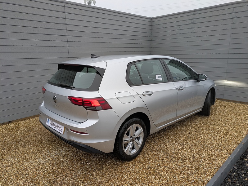 Volkswagen Golf TSI Life - U15062