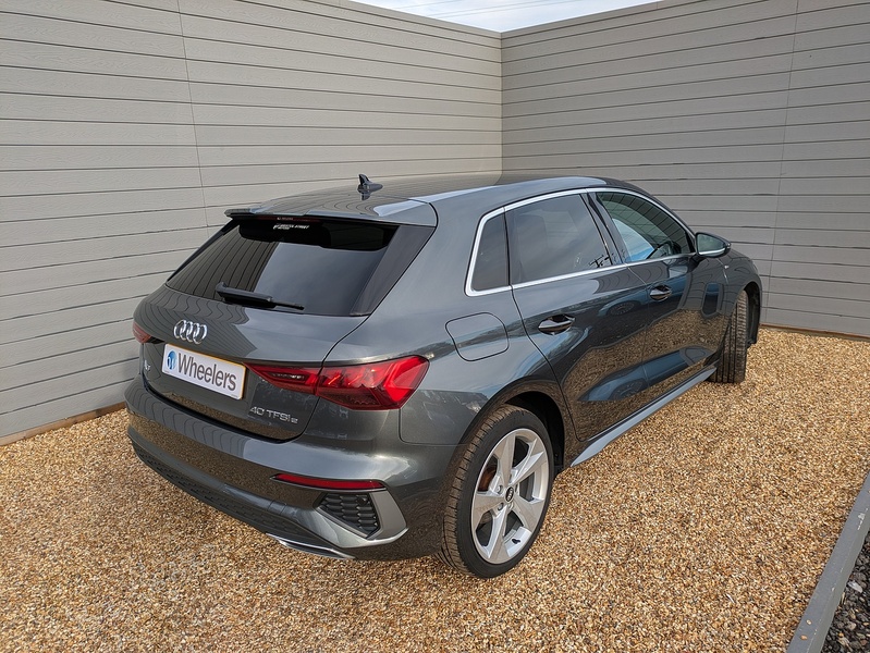 Audi A3 TFSIe S line - U15066