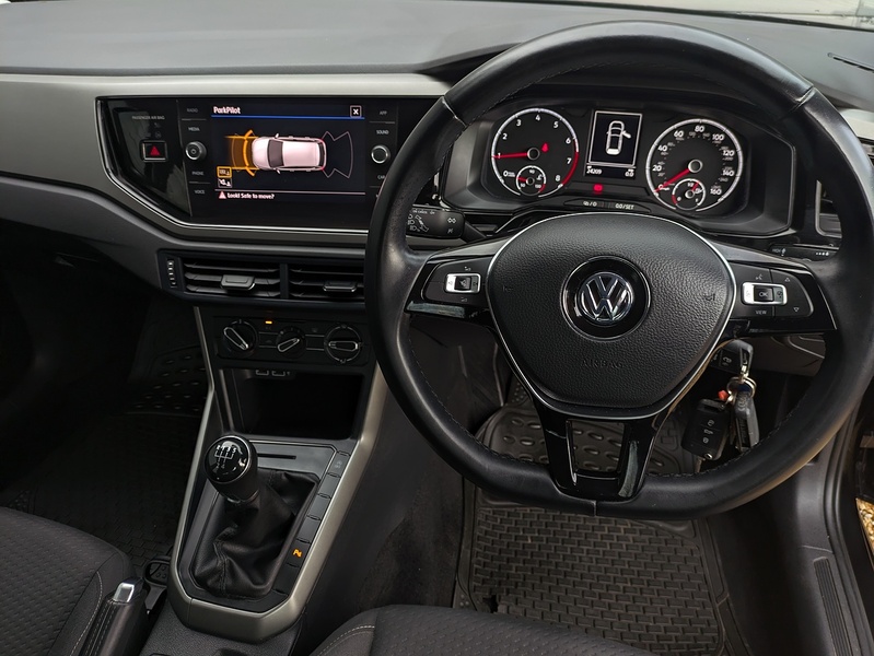 Volkswagen Polo TSI SE - U15090