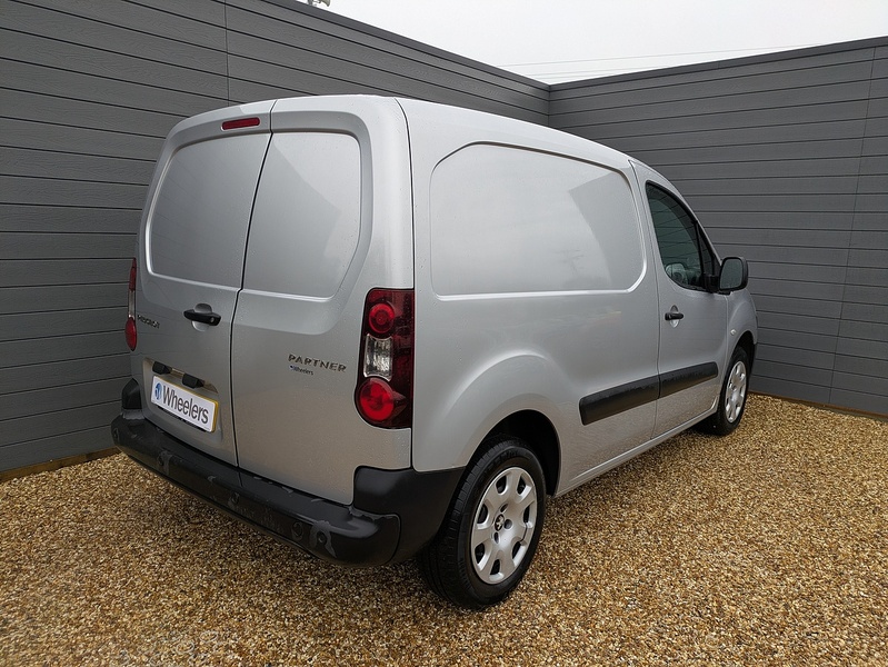 Peugeot Partner BlueHDi Professional L1 - U15154