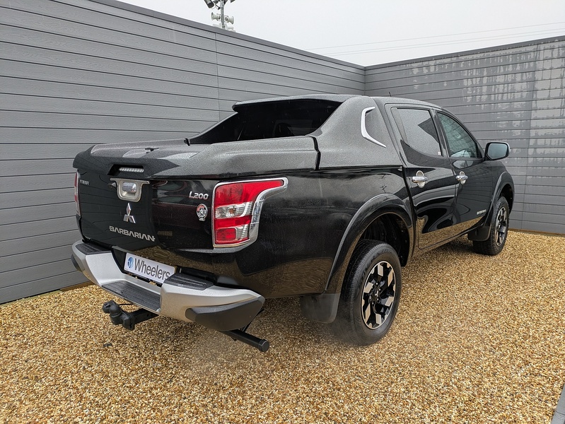 Mitsubishi L200 DI-D DC Barbarian - U15170