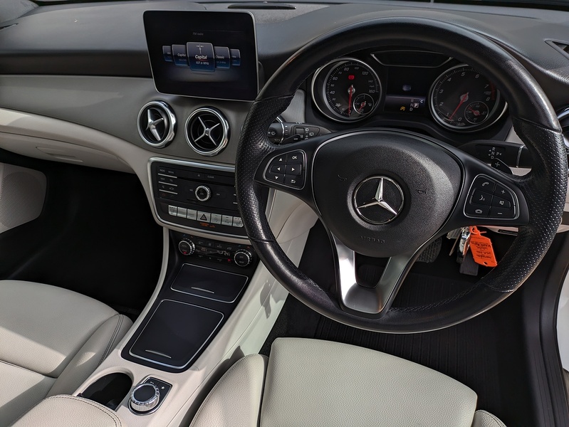 Mercedes-Benz GLA GLA200 Sport - U15212