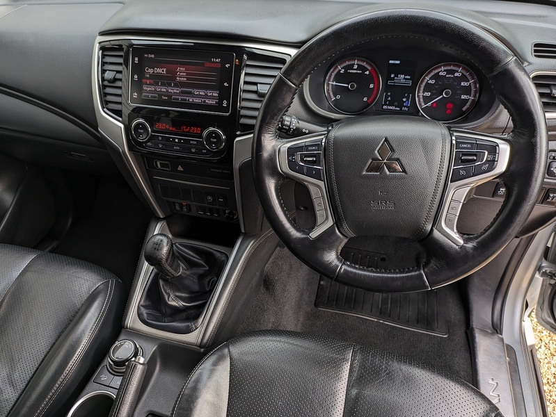 Mitsubishi L200 DI-D DC Barbarian - U15245