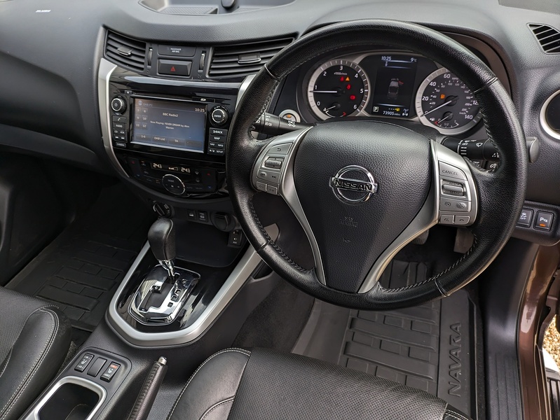 Nissan Navara dCi Tekna - U15256