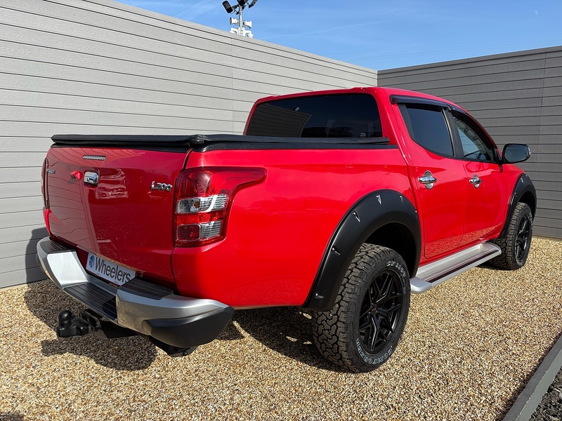 Mitsubishi L200 DI-D DC Barbarian - U15261