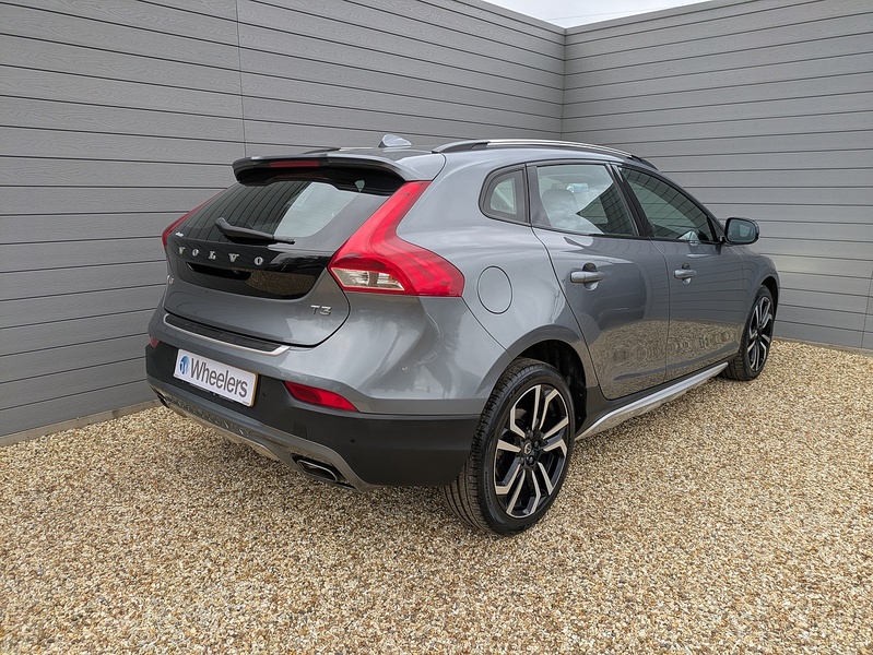 Volvo V40 Cross Country T3 Pro - U15279