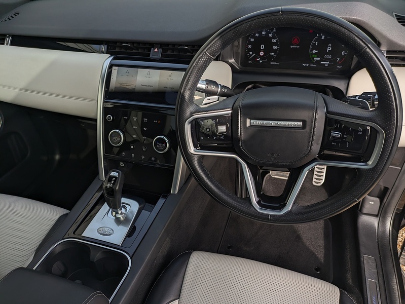 Land Rover Discovery Sport P300e R-Dynamic HSE - U15318