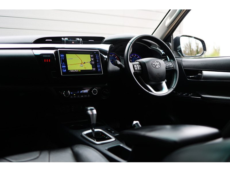 Toyota Hilux D-4D Invincible X - U15378
