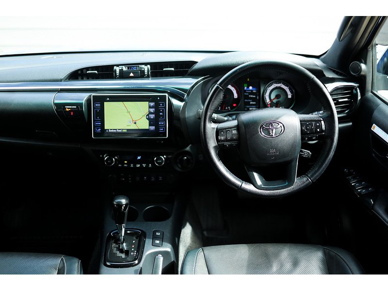 Toyota Hilux D-4D Invincible X - U15402