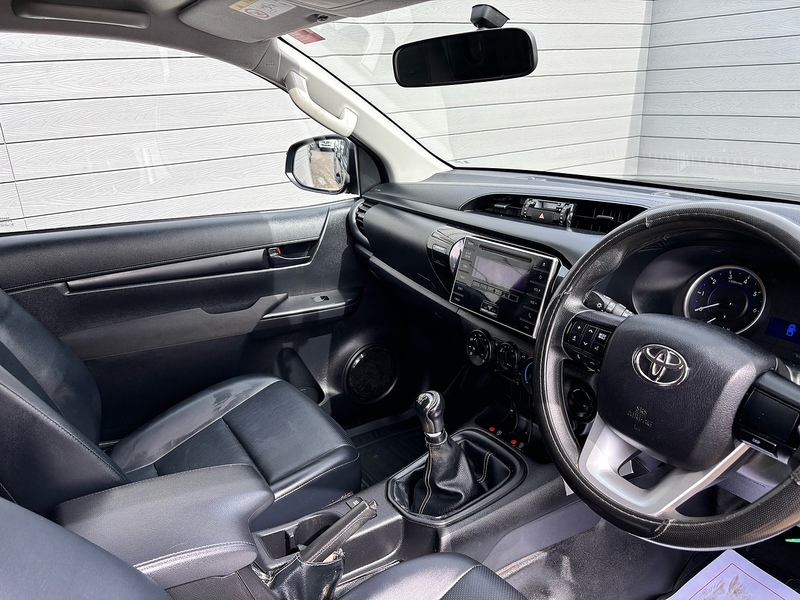 Toyota Hilux D-4D Active - U15417