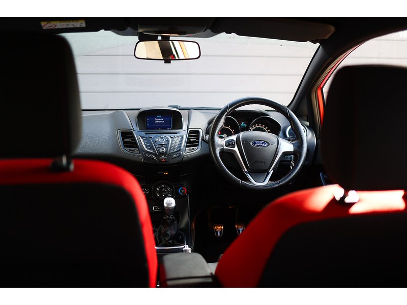 Ford Fiesta T EcoBoost ST-Line - U15429