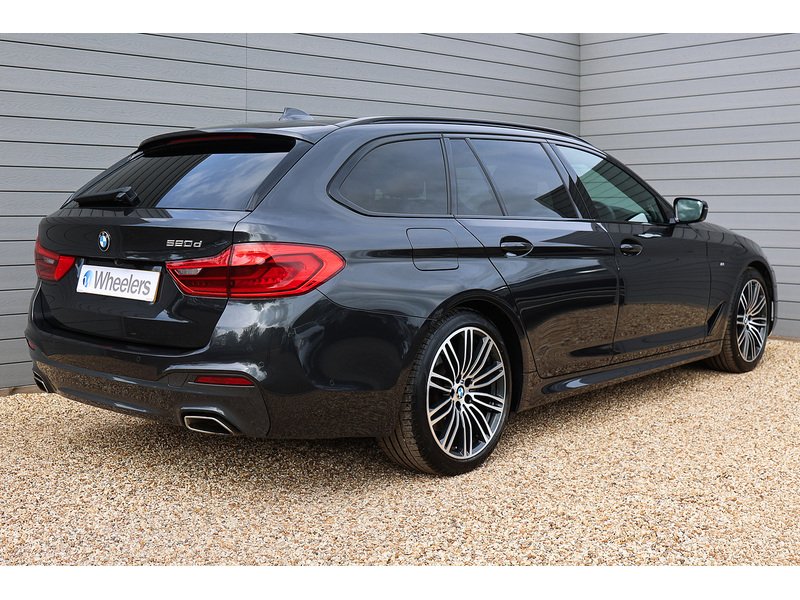 BMW 5 Series 520d MHT M Sport - U15470