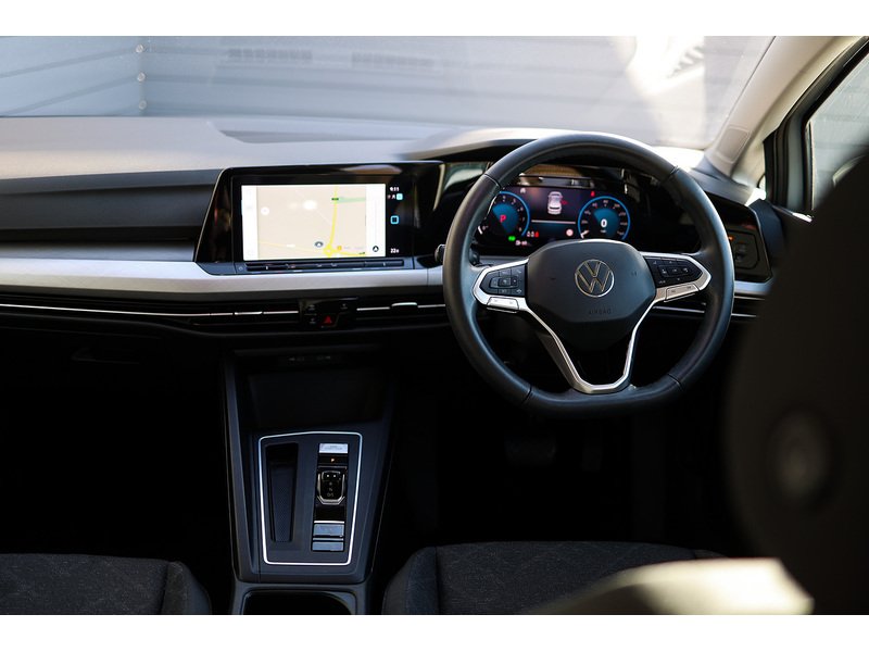 Volkswagen Golf eTSI MHEV Life - U15475