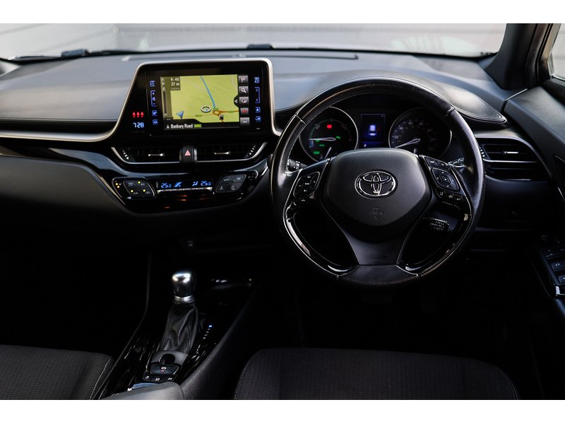 Toyota C-HR VVT-h Dynamic - U15532
