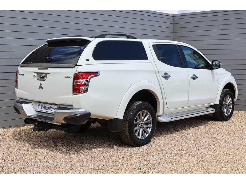Mitsubishi L200 DI-D DC Barbarian - U15604