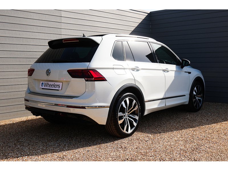 Volkswagen Tiguan TDI BlueMotion Tech R-Line - U15640