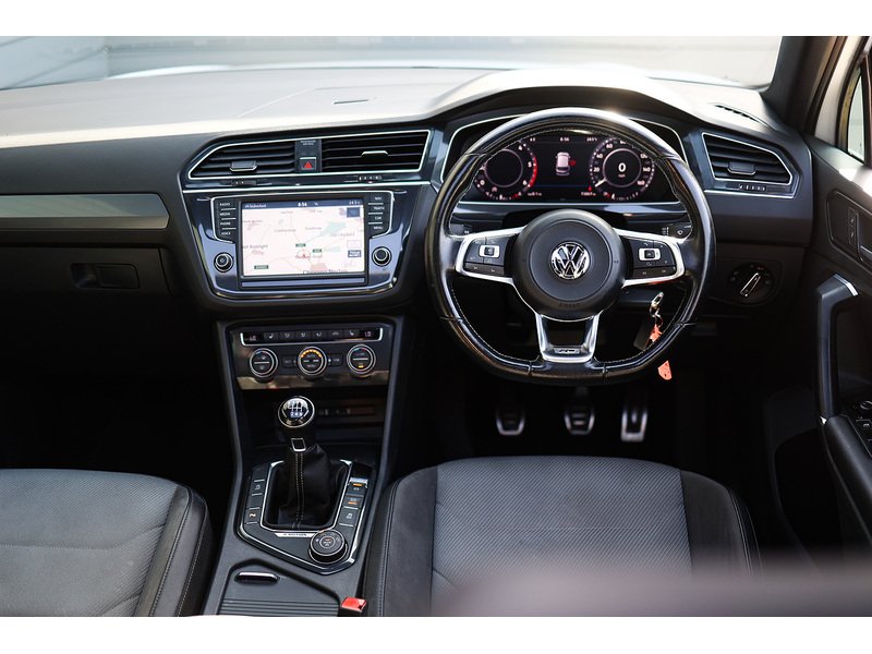 Volkswagen Tiguan TDI BlueMotion Tech R-Line - U15640