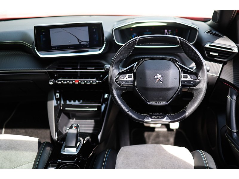 Peugeot E-2008 GT - U15682
