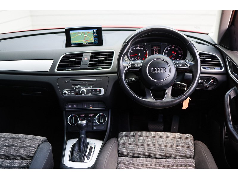 Audi Q3 TFSI CoD SE - U15750