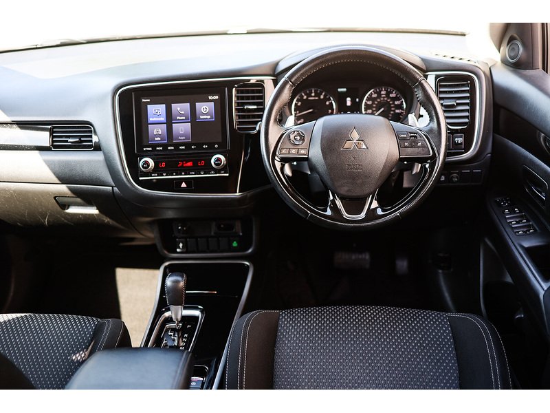 Mitsubishi Outlander MIVEC Design - U15758