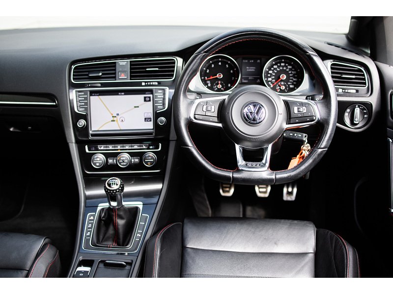 Volkswagen Golf TSI BlueMotion Tech GTI Performance - U15781