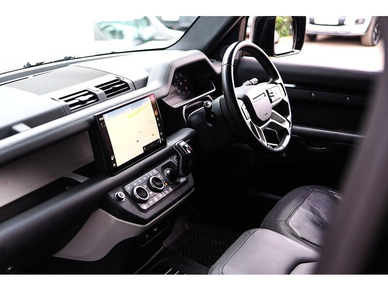 Land Rover Defender 110 D300 MHEV X-Dynamic HSE - U15799