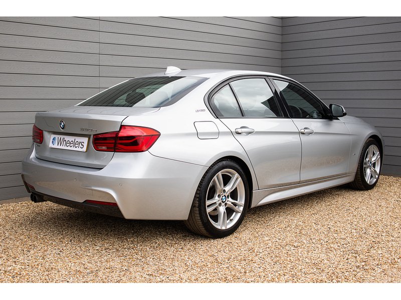 BMW 3 Series 330e M Sport - U15830