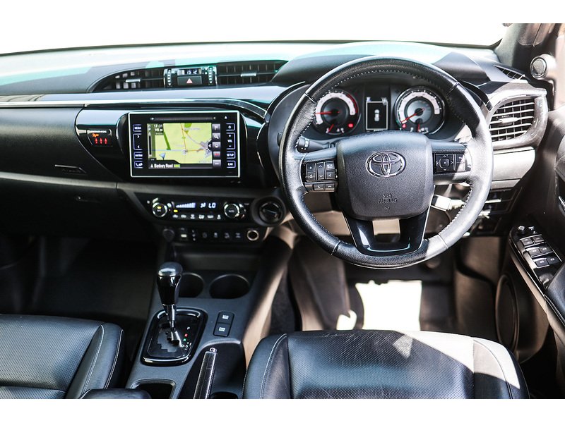 Toyota Hilux D-4D Invincible X - U15845