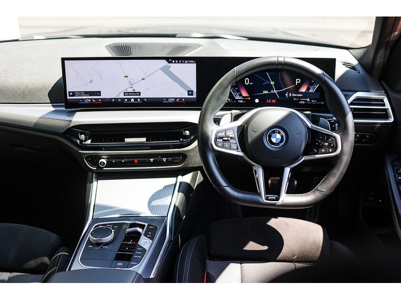 BMW 3 Series 330e M Sport - U15856