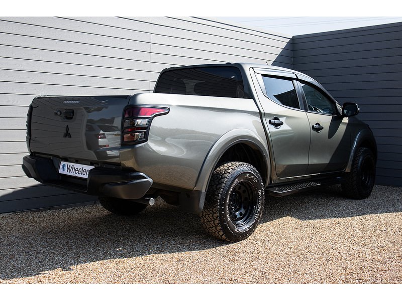 Mitsubishi L200 DI-D DC Barbarian - U15927