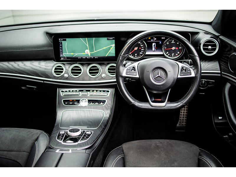Mercedes-Benz E Class E220d AMG Line - U15990